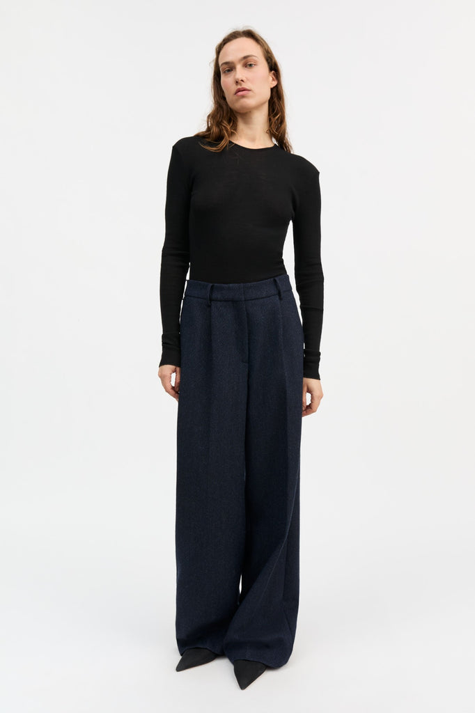 skall studio Amy O-Neck Long Sleeve Top black organic merino wool knit jumper