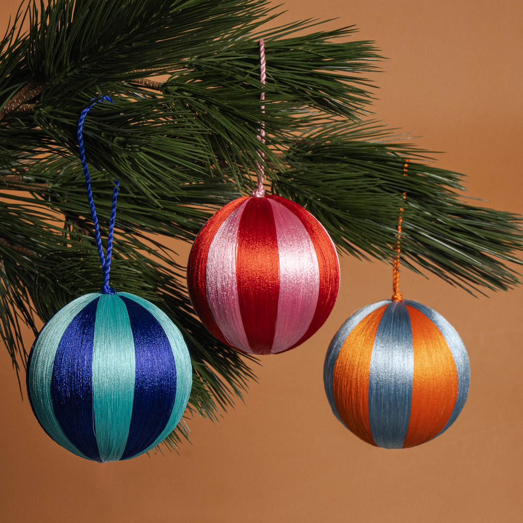 Yod & Co Large Stripe Christmas Bauble red & pink