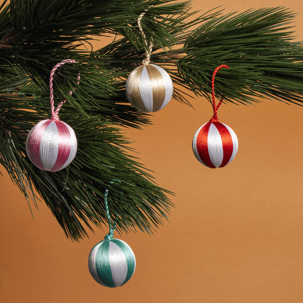 Yod & Co Small Stripe boxed Christmas Baubles (Set of 4) Multi-colour & White