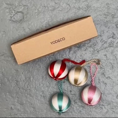 Yod & Co Small Stripe boxed Christmas Baubles (Set of 4) Multi-colour & White