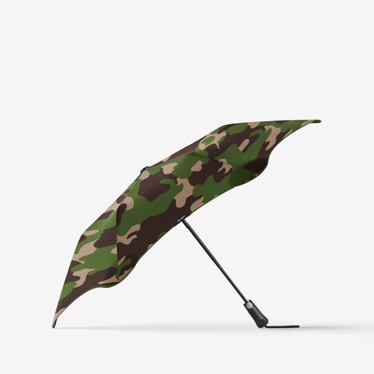 metro umbrella by blunt umbrellas in woodland camo pattern