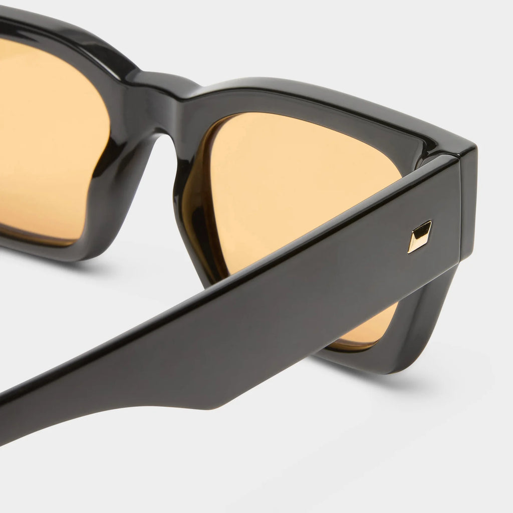 le specs unisex rectangle frame shmood sunglasses black with amber tint 