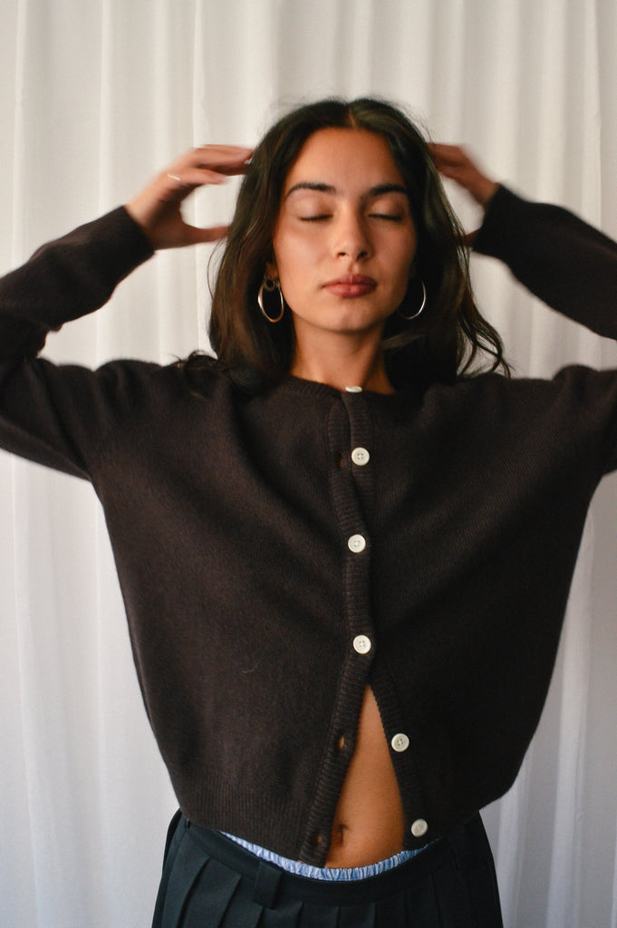 the gather poppy 100% lambswool button up crew neck cardigan dark brown