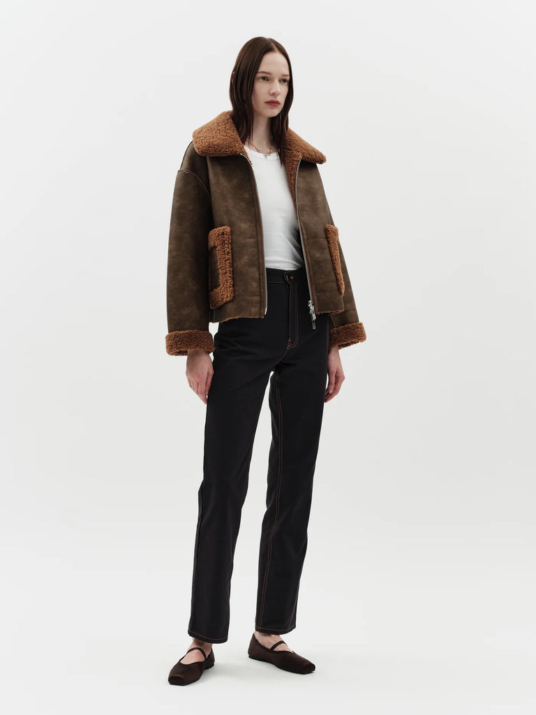 Jakke faux shearling leather cropped aviator jacket tan brown